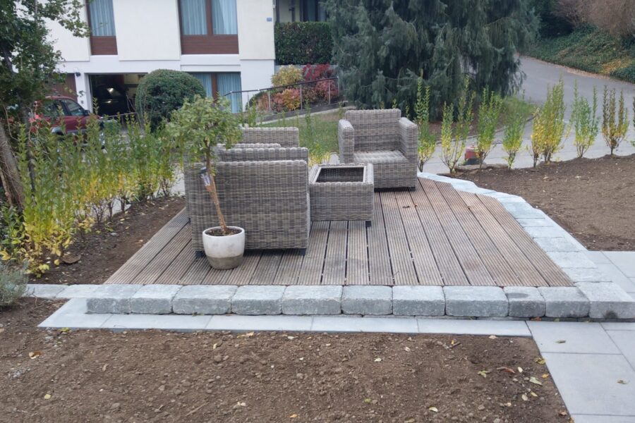 0454 holzpodest gartenlounge