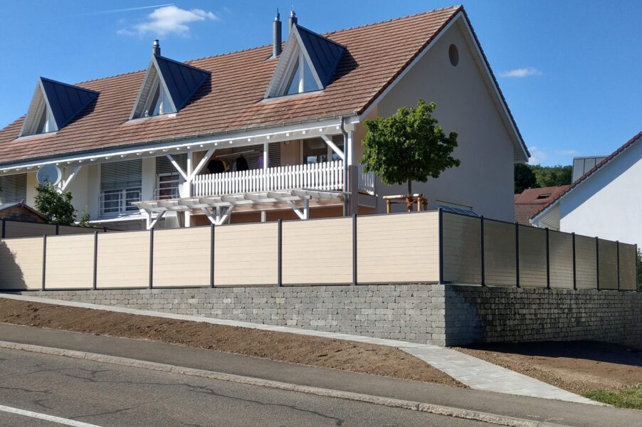 0480 sichtschutz geländeanpassung